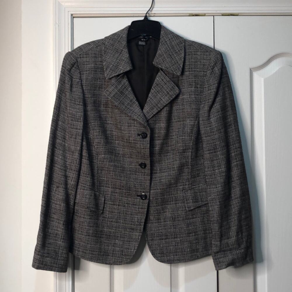 Ellen Tracey 18w brown white jacket shaped style